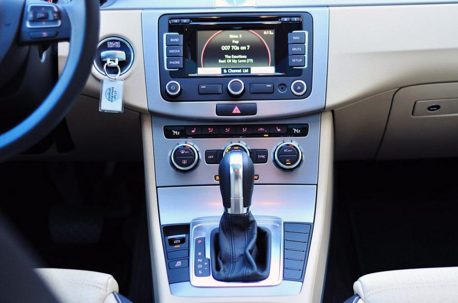  Volkswagen Passat CC 2013 года  (фото 24 из 87)